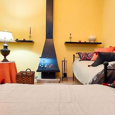 Apartamento Suite Alameda De Hercules Севілья Екстер'єр фото