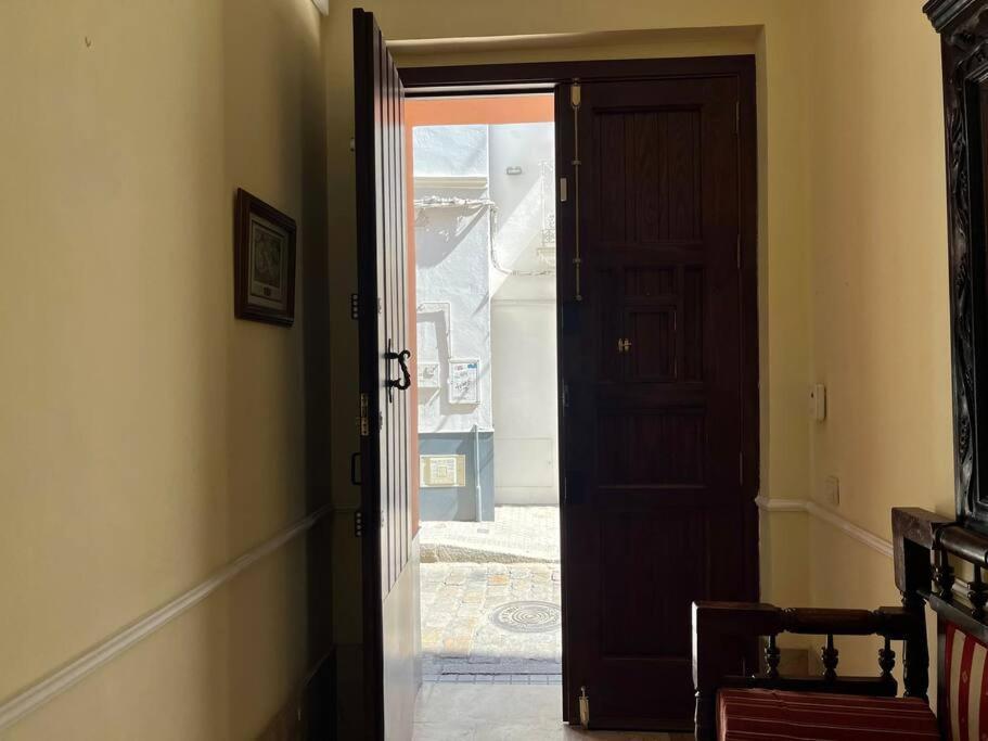 Apartamento Suite Alameda De Hercules Севілья Екстер'єр фото