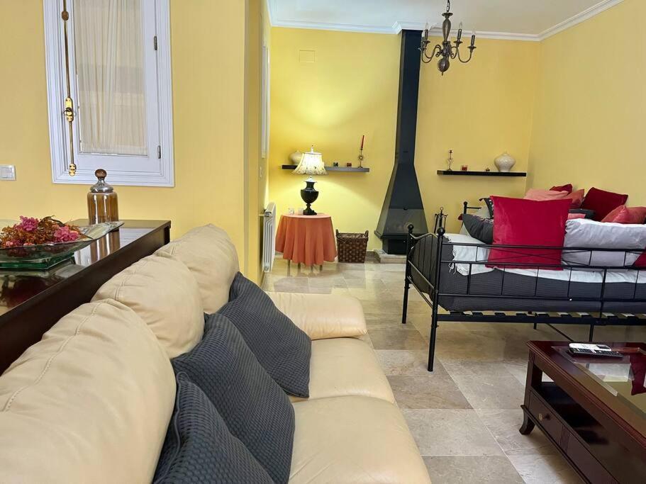 Apartamento Suite Alameda De Hercules Севілья Екстер'єр фото