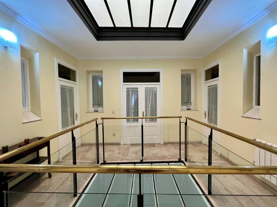 Apartamento Suite Alameda De Hercules Севілья Екстер'єр фото