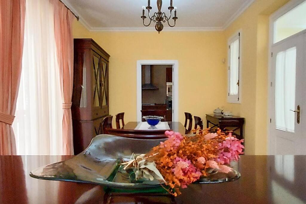 Apartamento Suite Alameda De Hercules Севілья Екстер'єр фото